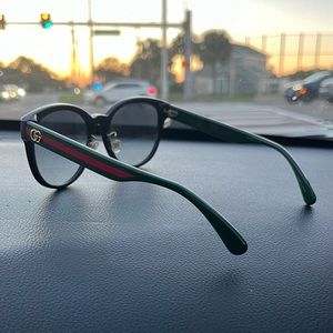 Women’s Gucci sunglasses. Used gently, in great condition.